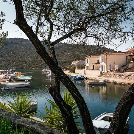 Villa Tipa 2 *